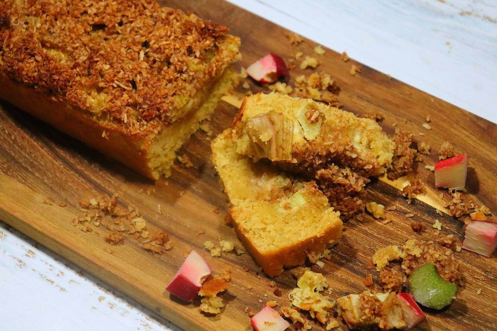 Rabarberkaka med kokostäcke