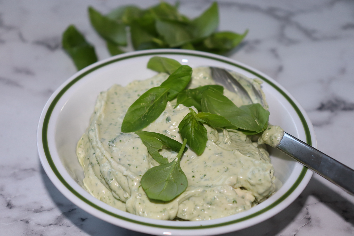 Aioli med basilika och mynta 