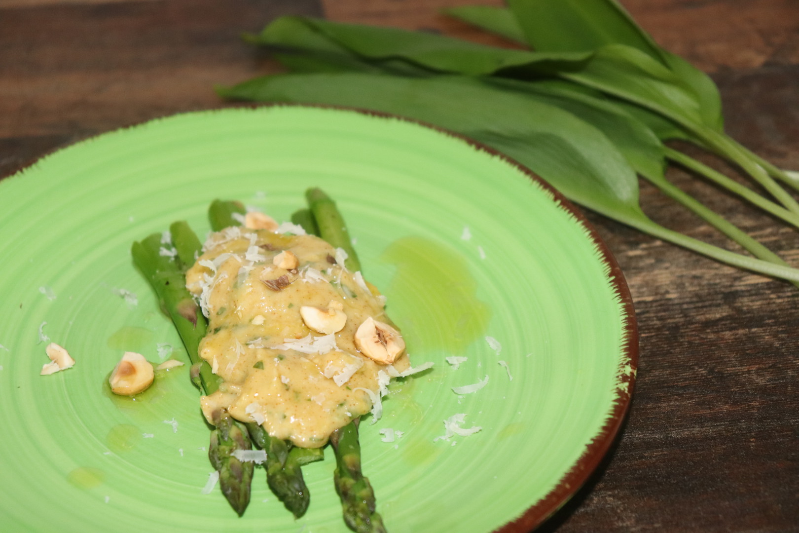 Ramslök,parmesan och hasselnöts emulsion 