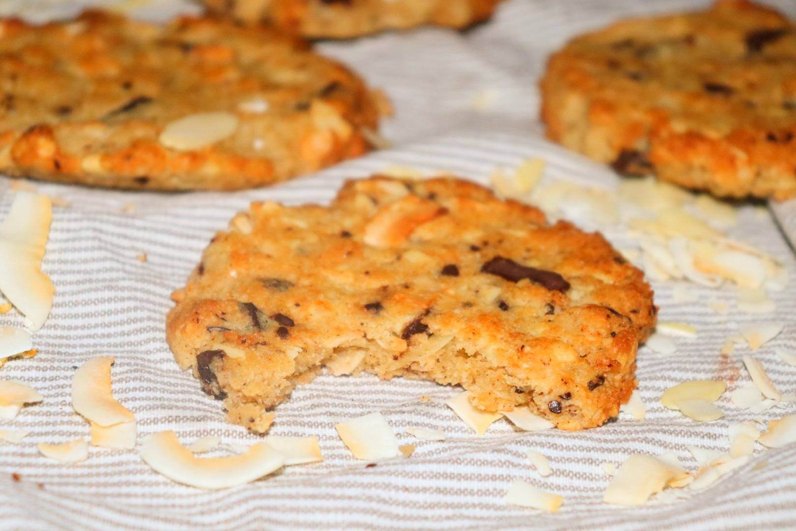 LCHF Crunchy kokos och mandelkakor