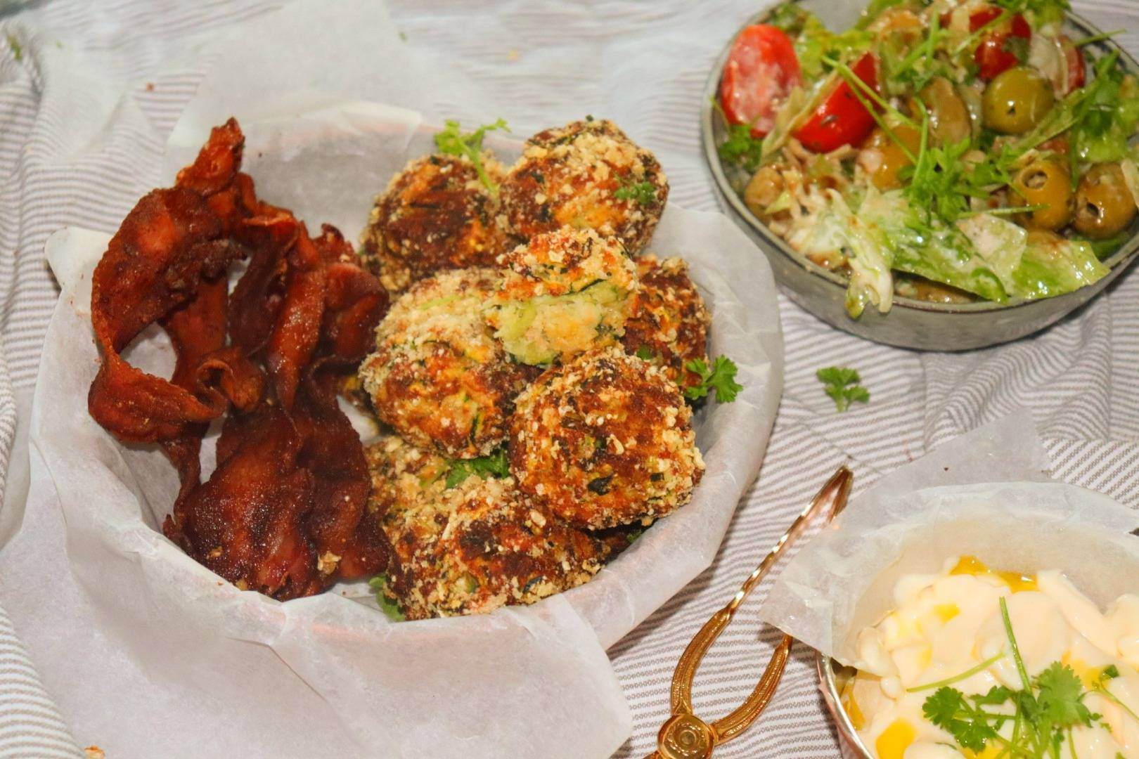 Krispiga Panerade zuchinibollar i air fryer