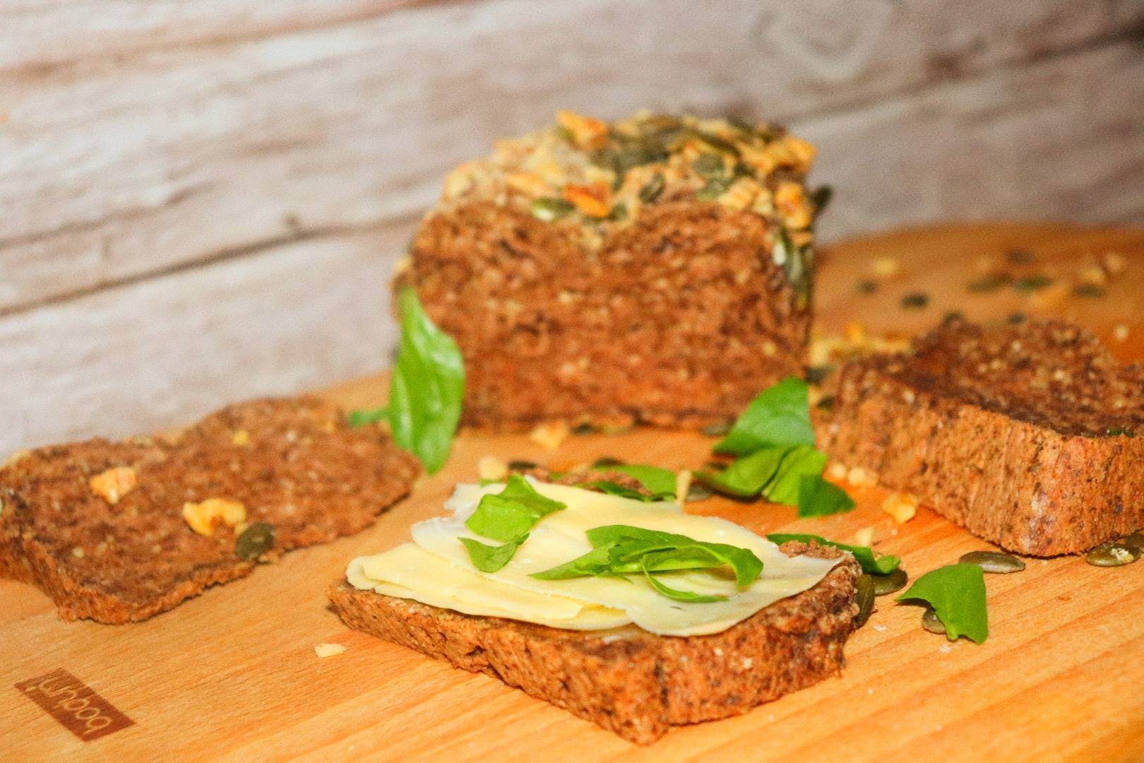Godaste LCHF valnötsbrödet