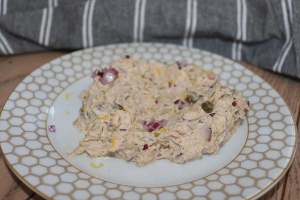 Tonfiskröra med dill och kapris 